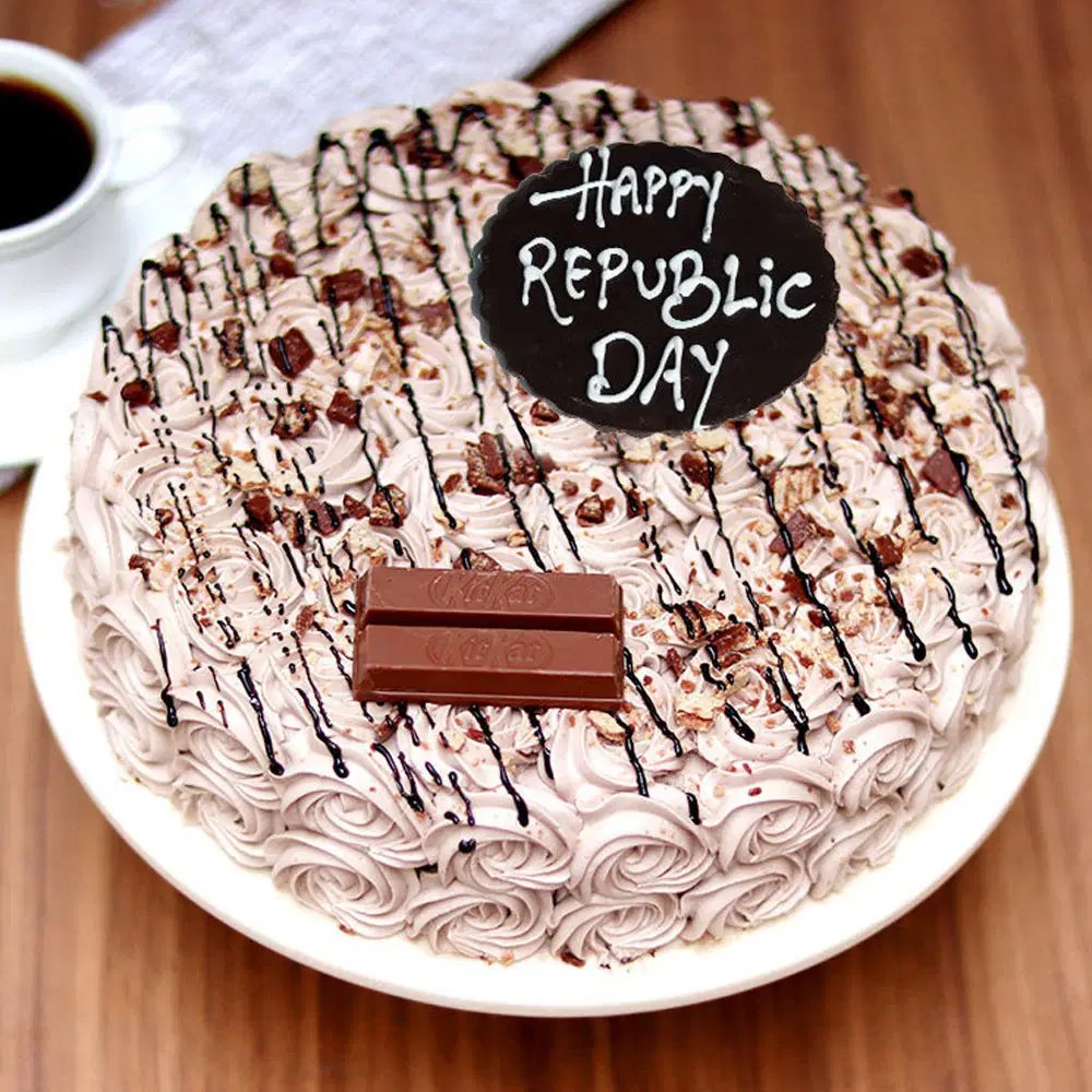 CHOCO KITKAT SURPRISE CAKE