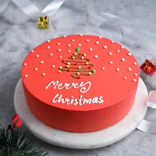 Luscious Strawberry Dream Cake